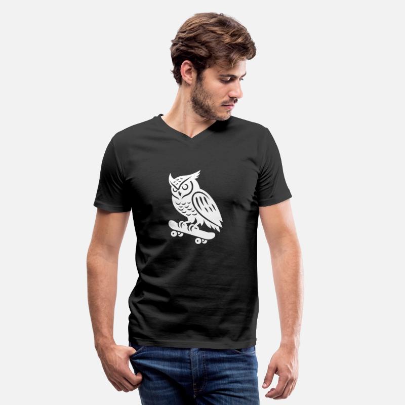 Snow owl skateboarder skater silhouette minimalist